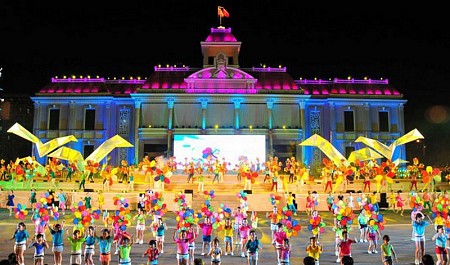 Festival Biển Nha Trang - Mở Rộng Vòng Tay Bạn Bè