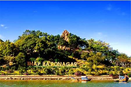 Tháp Bà Ponagar Nha Trang - Khánh Hòa