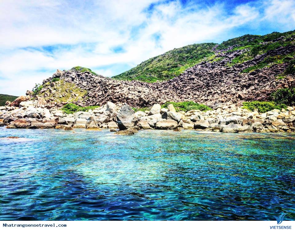 Thử Thách Bản Thân Với Trải Nghiệm Scuba Diving Ở Nha Trang - Ảnh 1 Thử Thách Bản Thân Với Trải Nghiệm Scuba Diving Ở Nha Trang - Ảnh 1
