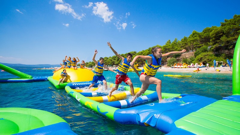 Thỏa Thích Vui Chơi Tại Vịnh Phao Nổi Lớn Nhất Thế Giới ở Nha Trang - Ảnh 3 Thỏa Thích Vui Chơi Tại Vịnh Phao Nổi Lớn Nhất Thế Giới ở Nha Trang - Ảnh 3