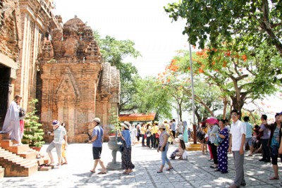 Nha Trang Miễn Phí Vé Thăm Quan Tháp Bà Ponagar Cho Người Dân Và Du Khách Nha Trang Miễn Phí Vé Thăm Quan Tháp Bà Ponagar Cho Người Dân Và Du Khách