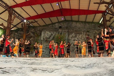 Nha Trang Tổ Chức Lễ Hội "Huyền Thoại Thác Yangbay" Nha Trang Tổ Chức Lễ Hội "Huyền Thoại Thác Yangbay"
