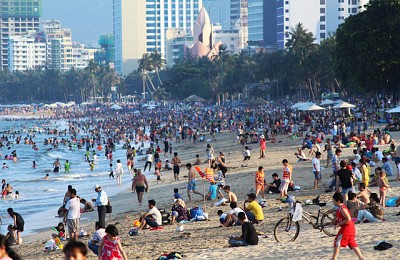 Nha Trang Đông Nghịt Khách Du Lịch 2 Ngày Lễ 30/4 - 1/5 Nha Trang Đông Nghịt Khách Du Lịch 2 Ngày Lễ 30/4 - 1/5