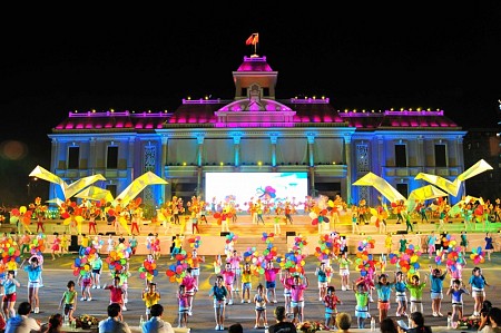 Biển Nha Trang gắn liền với Năm du lịch Quốc gia 2019