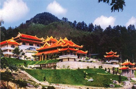 Du lịch Nha Trang: Thăm chùa Trúc Lâm