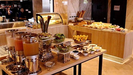 Khách sạn Alana Nha Trang Beach