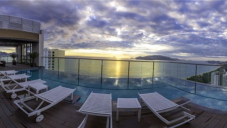 Khách sạn Alana Nha Trang Beach