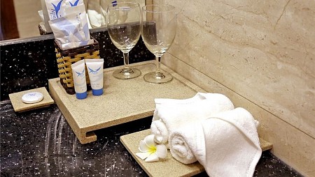 Khách Sạn Apus Nha Trang