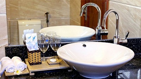 Khách Sạn Apus Nha Trang