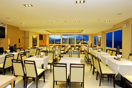 Khách Sạn Dendro Gold Nha Trang