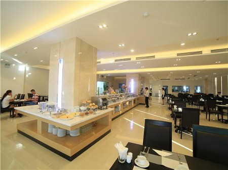 Khách Sạn Dendro Gold Nha Trang