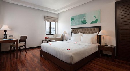 Khách Sạn Legend Sea Nha Trang