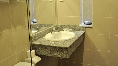 Khách Sạn White Lion Nha Trang