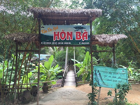 Khám phá vẻ đẹp Hòn Bà Nha Trang