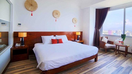 Khu Phức Hợp Nghỉ Dưỡng Và Khách Sạn The Light