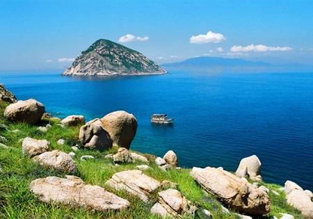Nha Trang - Vẻ Đẹp Tiềm Ẩn Nha Trang - Vẻ Đẹp Tiềm Ẩn