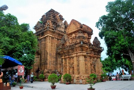 Những Địa điểm thăm quan Nha Trang Hấp Dẫn ( P2 ) Những Địa điểm thăm quan Nha Trang Hấp Dẫn ( P2 )