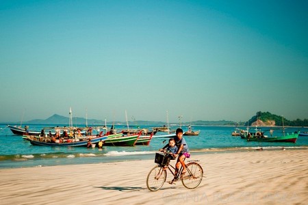 chương trình ĐẢO TÔM HÙM BÌNH HƯNG 1 NGÀY