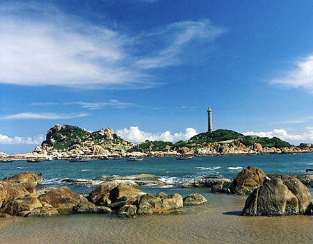 VNT 17.  Danh Thắng Phố Biển Nha Trang