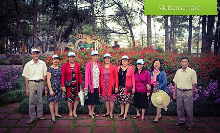 VNT 40 HN/TP.HCM - Nha Trang - Thác Yangbay - 4 Đảo - Vinpearl Land- Tắm Bùn 4 Ngày 3 Đêm