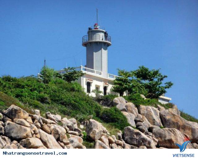 Những ấn tượng chỉ khi tới hải đăng Hòn Chút mới có được - Ảnh 1 Những ấn tượng chỉ khi tới hải đăng Hòn Chút mới có được - Ảnh 1