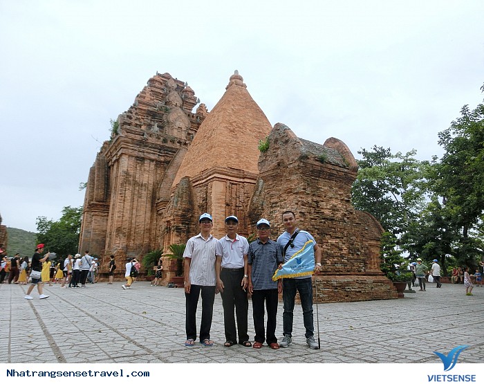 Đoàn khách Công ty cổ phần thiết bị công nghệ y tế Việt - Ảnh 5 Đoàn khách Công ty cổ phần thiết bị công nghệ y tế Việt - Ảnh 5