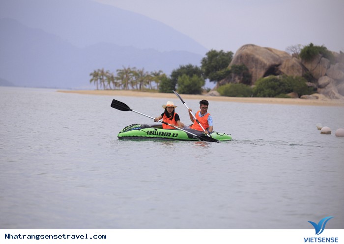 Vui chơi quên sầu trên bãi tắm An Bình - Ảnh 3