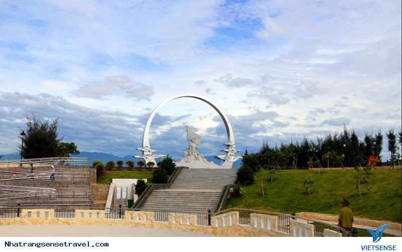 hành trình Nha Trang: Tham quan đài tưởng niệm chiến sĩ Gạc Ma - Ảnh 4 hành trình Nha Trang: Tham quan đài tưởng niệm chiến sĩ Gạc Ma - Ảnh 4