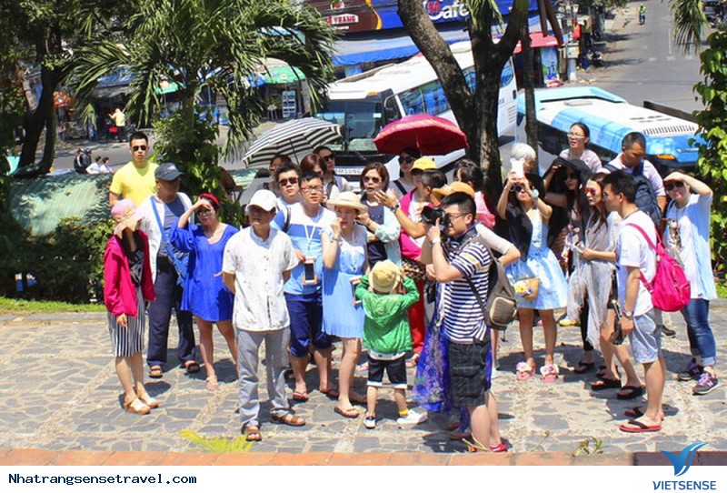 Lượng khách thăm quan Nha Trang Bắt Đầu Tăng Mạnh - Ảnh 2 Lượng khách thăm quan Nha Trang Bắt Đầu Tăng Mạnh - Ảnh 2