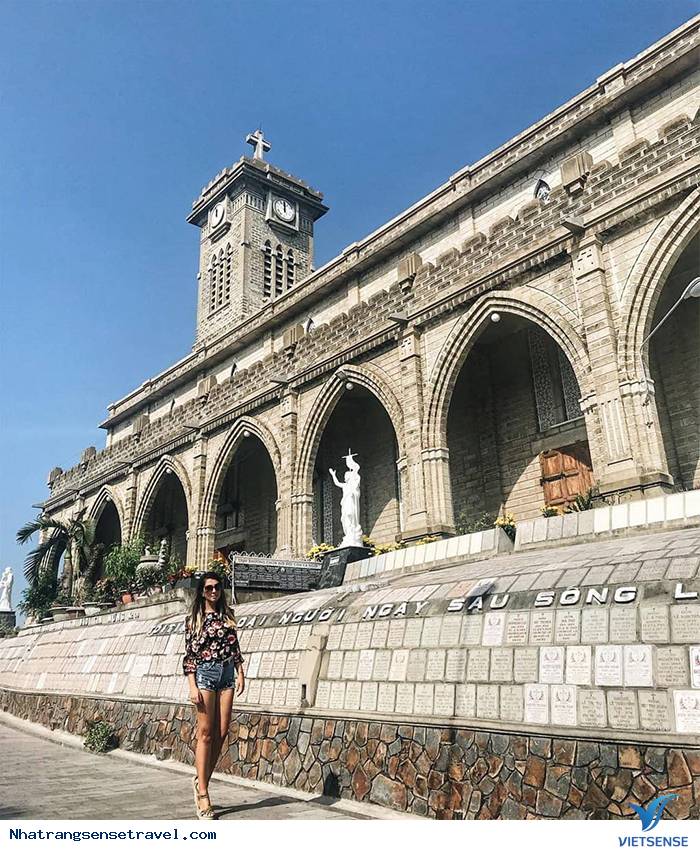 Bên cạnh câu trích dẫn Lời của Chúa