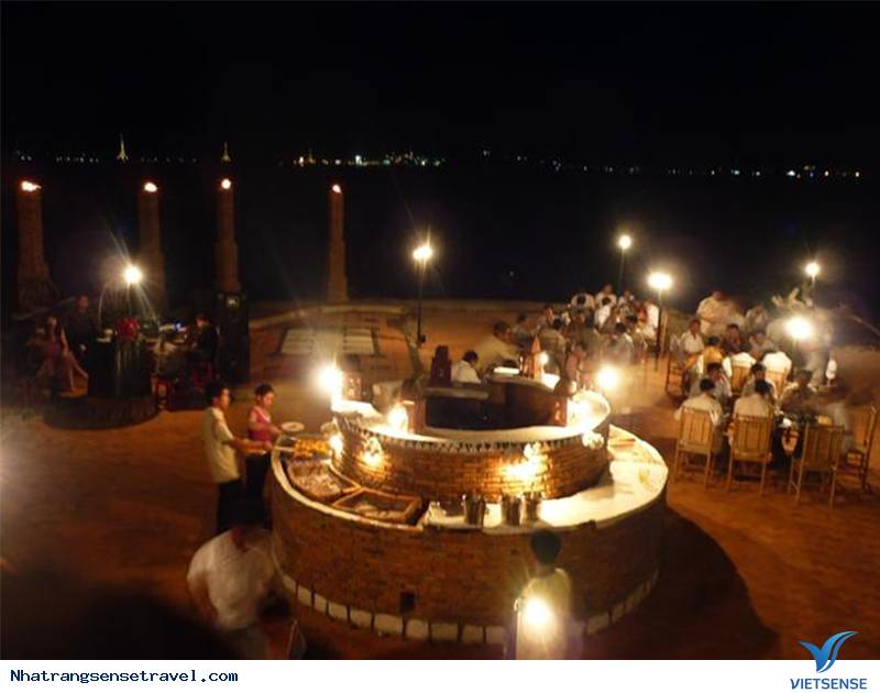 Cắm trại, team building và tiệc BBQ