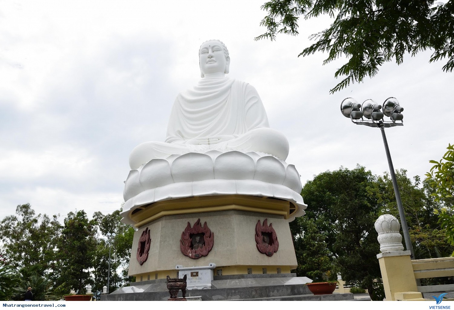 Chiêm bái tượng Kim thân Phật Tổ tại Nha Trang - Ảnh 5