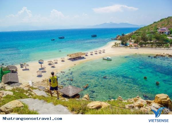 Đảo Hòn Nội điểm thăm quan độc đáo ở Nha Trang - Ảnh 1