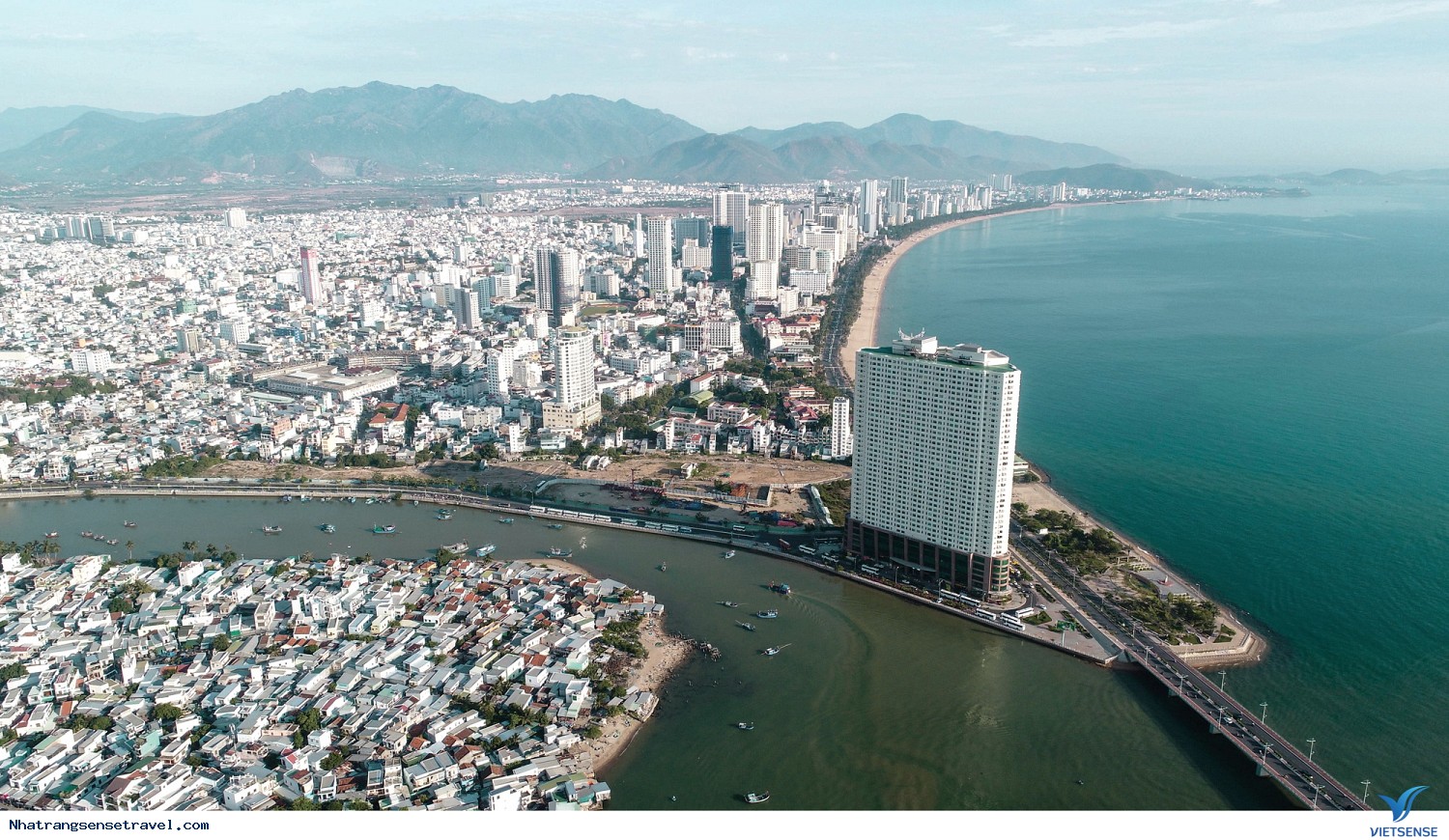 Dòng Sông Nối Liền Thành Phố Nha Trang Dòng Sông Nối Liền Thành Phố Nha Trang