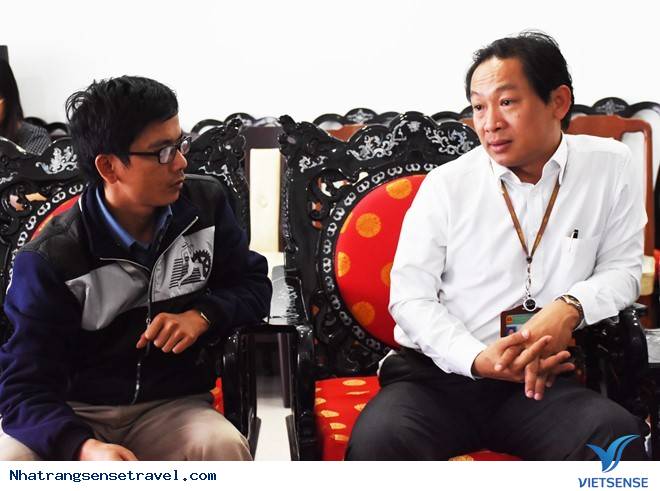 khách thăm quan Đến Đà Nẵng Ngắm Nhìn Đường Hoa Anh Đào Miễn Phí - Ảnh 2 khách thăm quan Đến Đà Nẵng Ngắm Nhìn Đường Hoa Anh Đào Miễn Phí - Ảnh 2