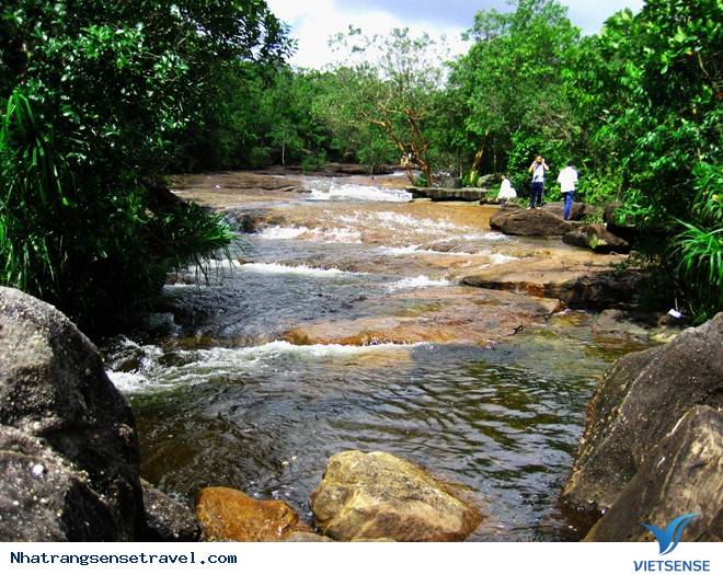 hành trình Nha Trang- Đà Lạt khám phá Suối Đá Hòn Giao - Ảnh 2 hành trình Nha Trang- Đà Lạt khám phá Suối Đá Hòn Giao - Ảnh 2