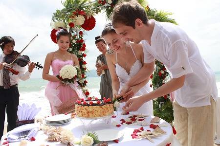 hành trình Nha Trang Tổ Chức Lễ Cưới Trên Bãi Biển - Ảnh 2 hành trình Nha Trang Tổ Chức Lễ Cưới Trên Bãi Biển - Ảnh 2