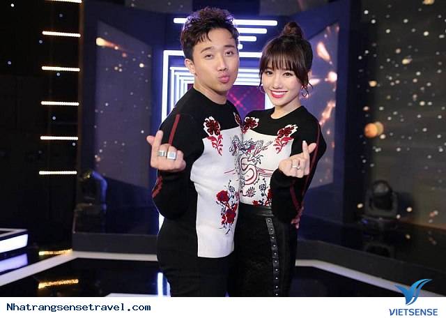 Gia đình Hàn – Việt: Trấn Thành với Hari Won chia phe cổ vũ bán kết ASIAD 2018 - Ảnh 4 Gia đình Hàn – Việt: Trấn Thành với Hari Won chia phe cổ vũ bán kết ASIAD 2018 - Ảnh 4