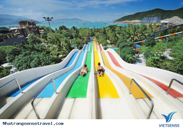 14h – 15h30: Quẩy hết mình tại công viên nước - Ảnh 1