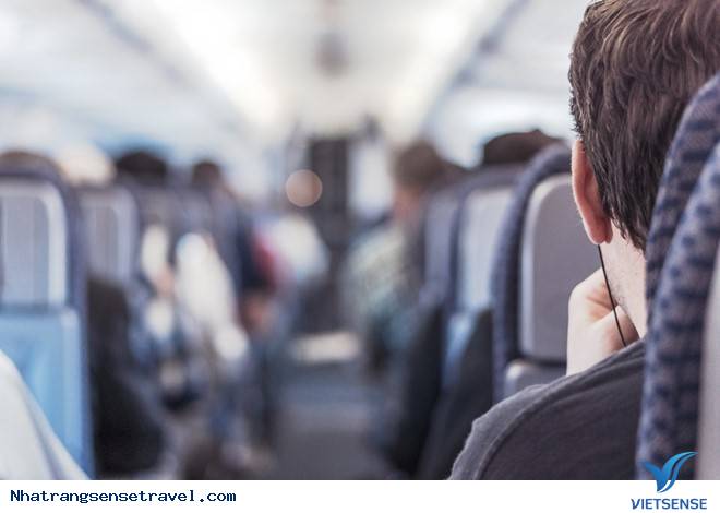 Hãy Là Người Lịch Sự Khi Đi Máy Bay Với 10 Nguyên Tắc - Ảnh 2