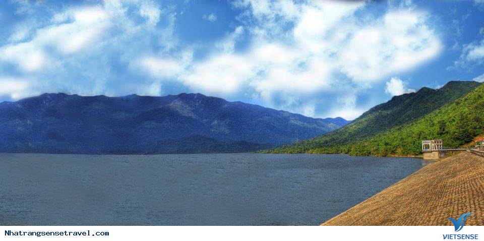 Hồ Đá Bàn Nha Trang - Ảnh 1