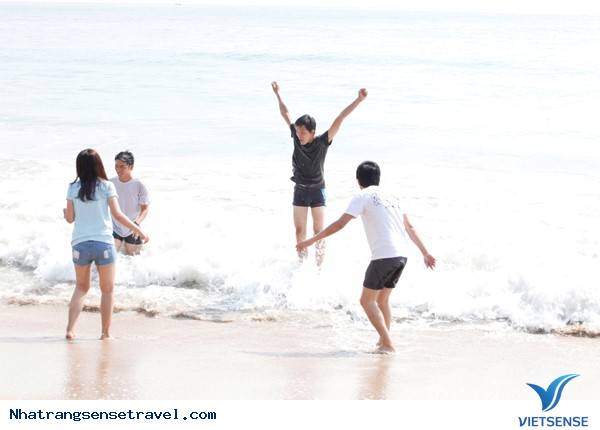 Khám Phá Biển Nha Trang Theo Phong Cách Của Một Kool Hunters - Ảnh 1 Khám Phá Biển Nha Trang Theo Phong Cách Của Một Kool Hunters - Ảnh 1