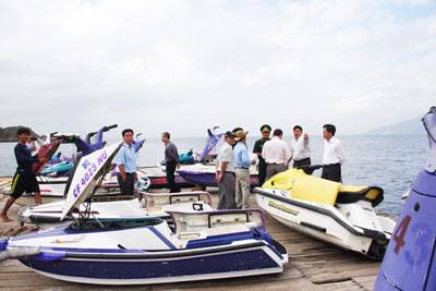Khảo Sát Quy Hoạch Bè Trên Vịnh Nha Trang - Ảnh 1 Khảo Sát Quy Hoạch Bè Trên Vịnh Nha Trang - Ảnh 1