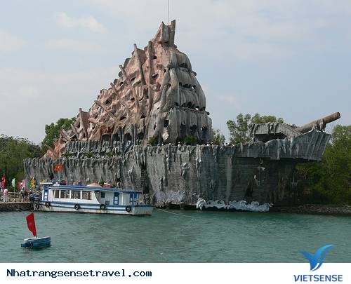 Khu du lịch hồ cá Trí nguyên nha trang