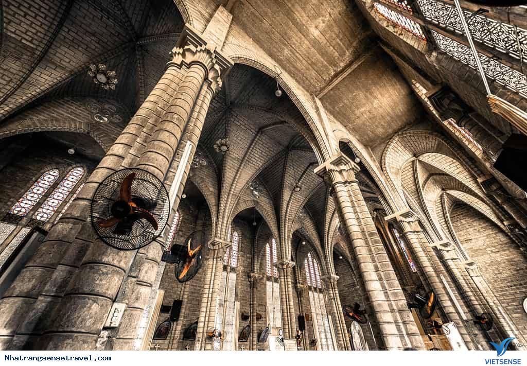 Kiến trúc nhà thờ chính tòa Nha Trang - Ảnh 1