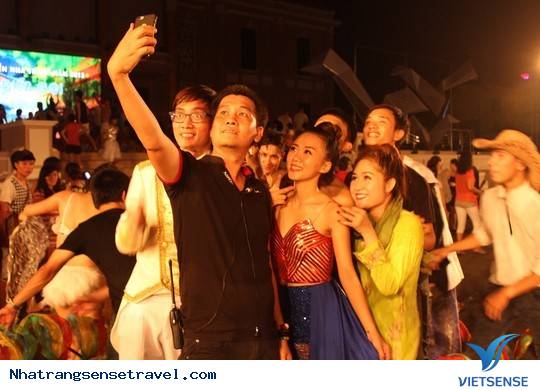 Lễ Hội Đường Phố Nha Trang – Biển Gọi Giữa Lòng Nha Trang Sôi Động16 Lễ Hội Đường Phố Nha Trang – Biển Gọi Giữa Lòng Nha Trang Sôi Động