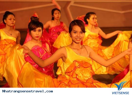 Lễ Hội Đường Phố Nha Trang – Biển Gọi Giữa Lòng Nha Trang Sôi Động2 Lễ Hội Đường Phố Nha Trang – Biển Gọi Giữa Lòng Nha Trang Sôi Động