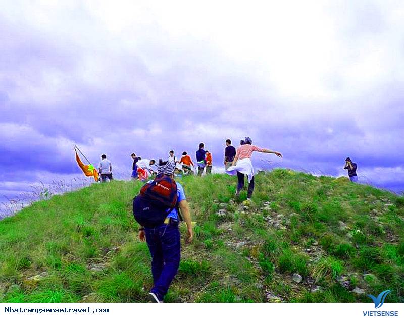 Lên Đỉnh Cô Tiên Thưởng Ngoạn Toàn Cảnh Thành Phố Biển Nha Trang - Ảnh 2