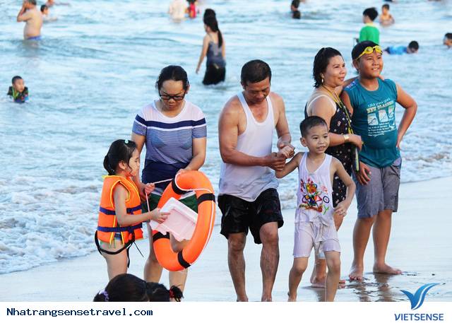 Nha Trang Đông Nghịt khách thăm quan 2 Ngày Lễ 30/4 - 1/5 - Ảnh 2 Nha Trang Đông Nghịt khách thăm quan 2 Ngày Lễ 30/4 - 1/5 - Ảnh 2