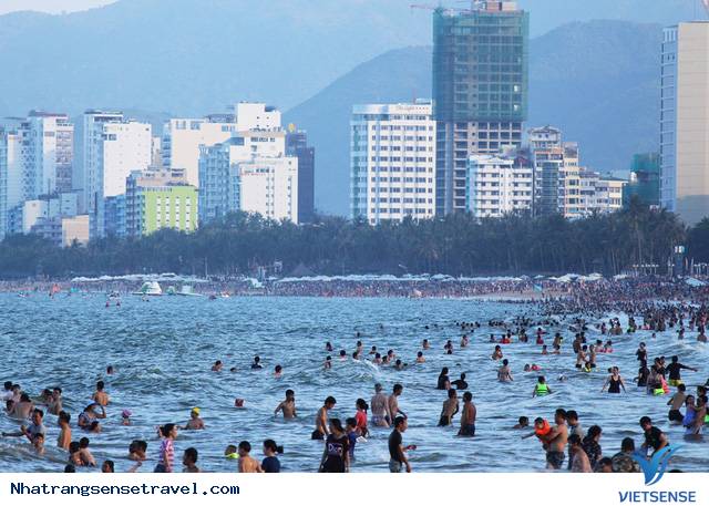 Nha Trang Đông Nghịt khách thăm quan 2 Ngày Lễ 30/4 - 1/5 - Ảnh 10 Nha Trang Đông Nghịt khách thăm quan 2 Ngày Lễ 30/4 - 1/5 - Ảnh 10